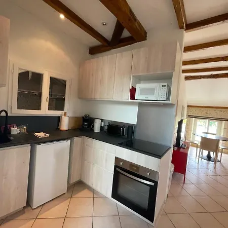 Apartman Independent With Swimming Pool